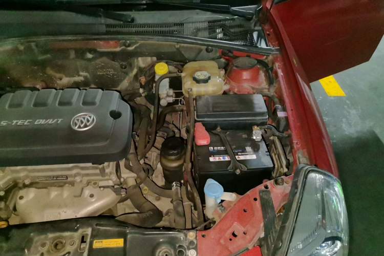 Used Buick Excelle 2013 1.5L Automatic Classic Model Engine Bay Left