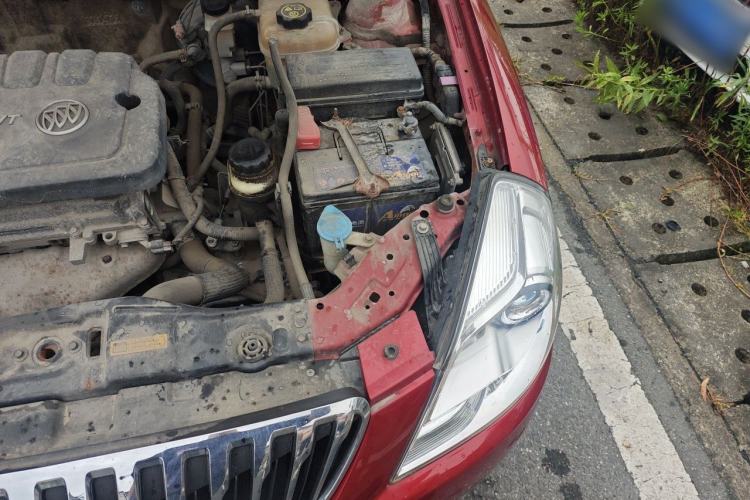 Used Buick Excelle 2013 1.5L Automatic Luxury Model Engine Bay Left