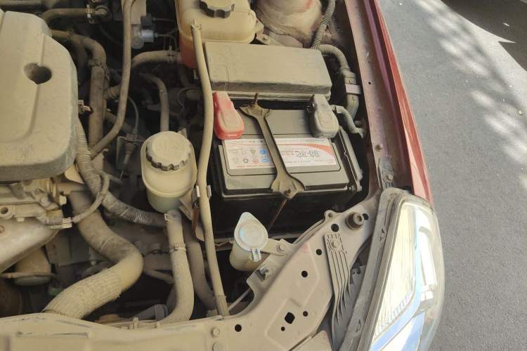 Used Buick Excelle 2013 1.5L Automatic Classic Model Engine Bay Left