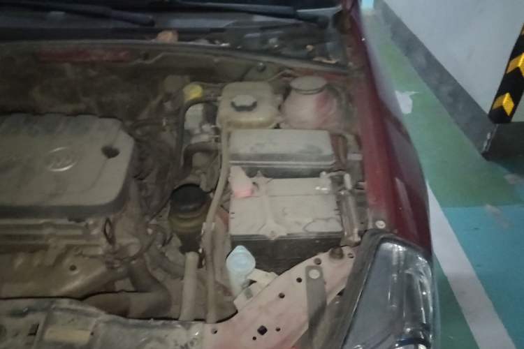 Used Buick Excelle 2013 1.5L Automatic Classic Model Engine Bay Left
