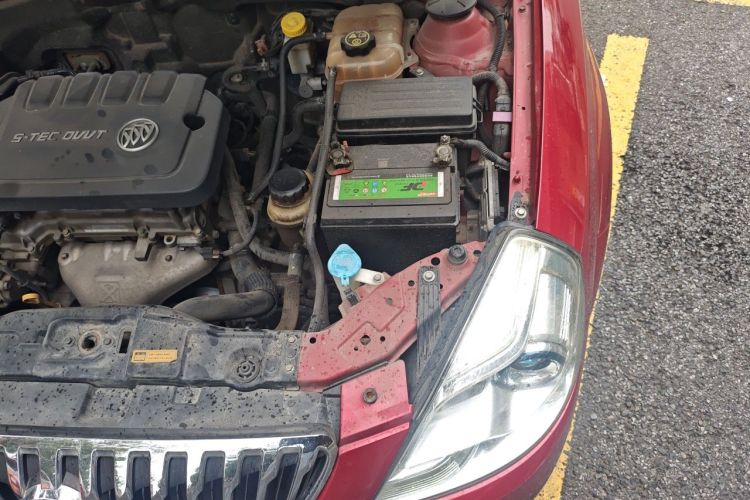 Used Buick Excelle 2013 1.5L Automatic Classic Model Engine Bay Left
