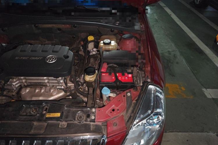 Used Buick Excelle 2013 1.5L Automatic Classic Model Engine Bay Left