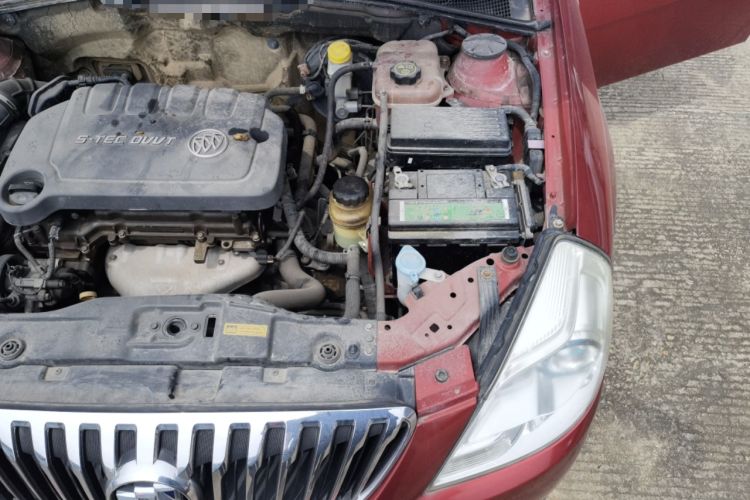 Used Buick Excelle 2013 1.5L Automatic Classic Model Engine Bay Left