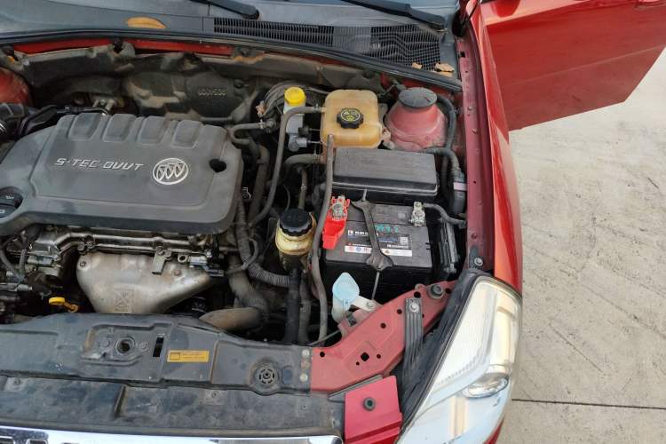Used Buick Excelle 2013 1.5L Automatic Classic Model Engine Bay Left