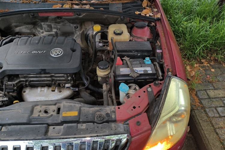 Used Buick Excelle 2013 1.5L Manual Classic Model Engine Bay Left