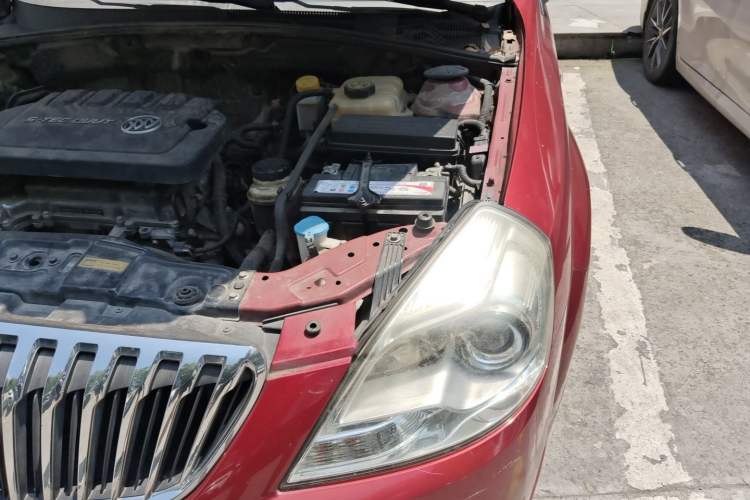 Used Buick Excelle 2013 1.5L Automatic Classic Model Engine Bay Left