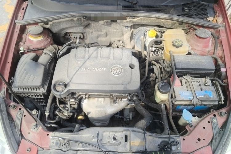 Used Buick Excelle 2013 1.5L Manual Classic Model Engine Bay