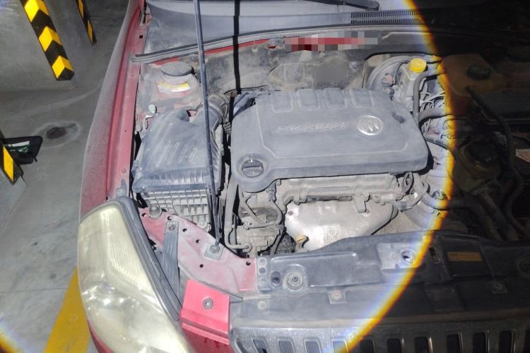 Used Buick Excelle 2013 1.5L Automatic Classic Model Engine Bay Right