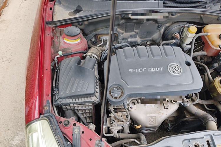 Used Buick Excelle 2013 1.5L Automatic Classic Model Engine Bay Right