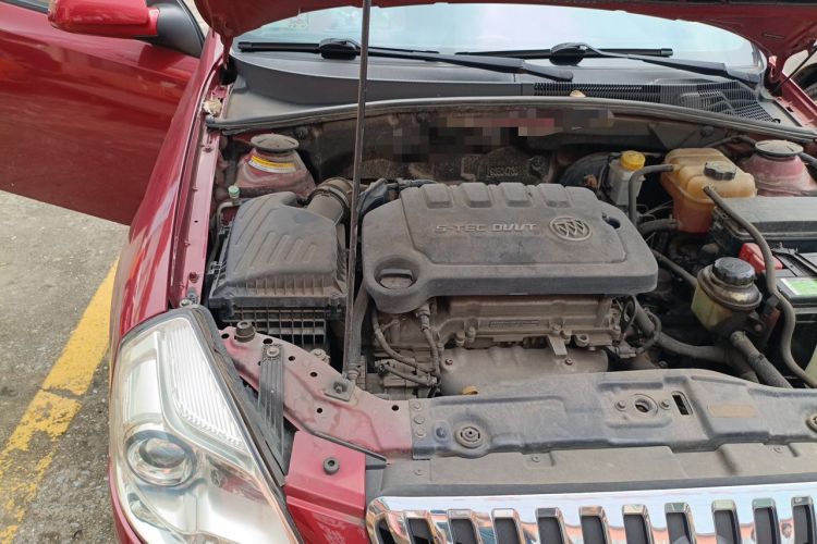 Used Buick Excelle 2013 1.5L Automatic Classic Model Engine Bay Right