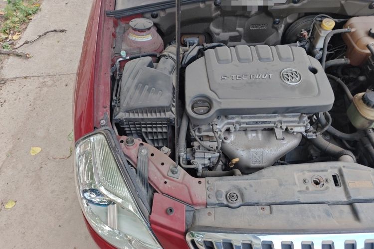 Used Buick Excelle 2013 1.5L Automatic Luxury Model Engine Bay Right
