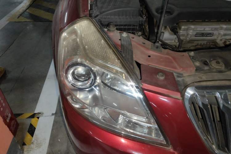 Used Buick Excelle 2013 1.5L Automatic Classic Model Engine Bay Right