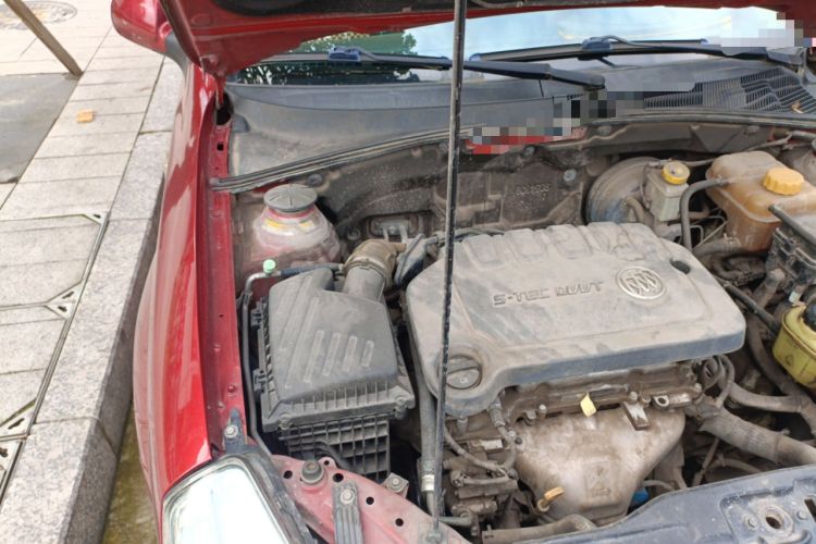 Used Buick Excelle 2013 1.5L Manual Classic Model Engine Bay Right