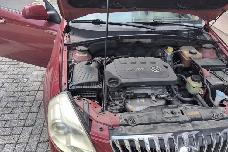 Used Buick Excelle 2013 1.5L Automatic Luxury Model Engine Bay Right