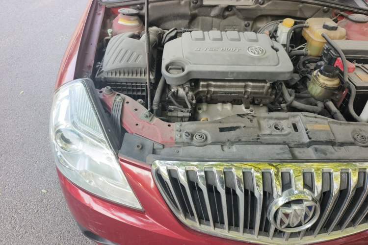 Used Buick Excelle 2013 1.5L Automatic Classic Model Engine Bay Right