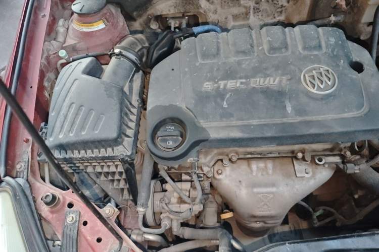 Used Buick Excelle 2013 1.5L Automatic Classic Model Engine Bay Right