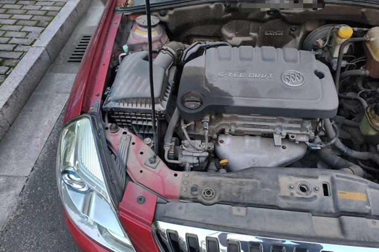 Used Buick Excelle 2013 1.5L Automatic Classic Model Engine Bay Right