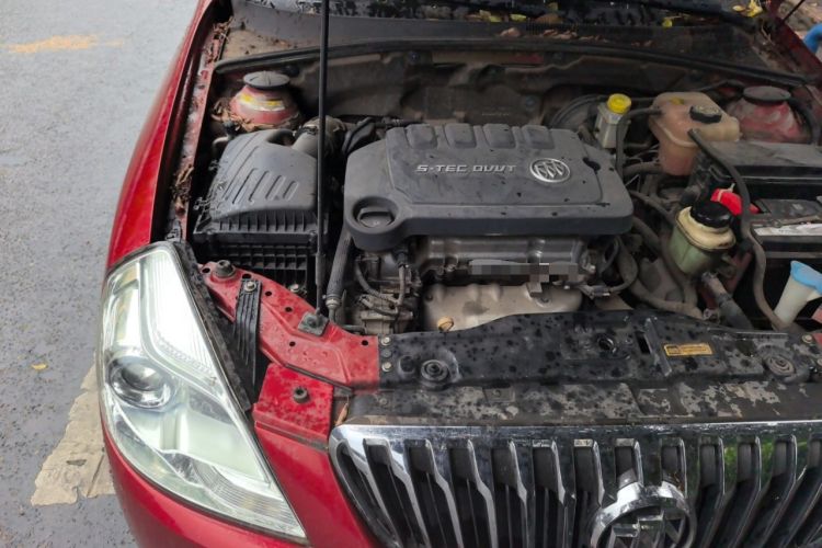 Used Buick Excelle 2013 1.5L Manual Classic Model Engine Bay Right