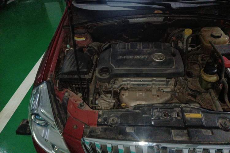 Used Buick Excelle 2013 1.5L Automatic Classic Model Engine Bay Right