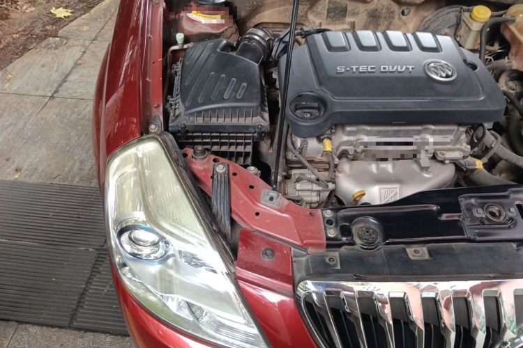 Used Buick Excelle 2013 1.5L Manual Luxury Model Engine Bay Right