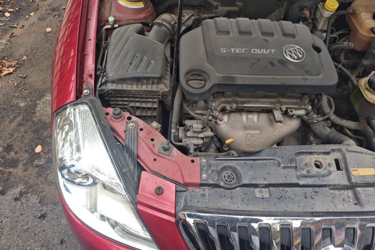 Used Buick Excelle 2013 1.5L Automatic Classic Model Engine Bay Right