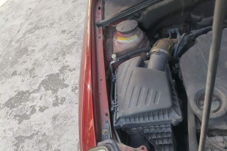 Used Buick Excelle 2013 1.5L Automatic Classic Model Engine Bay Right