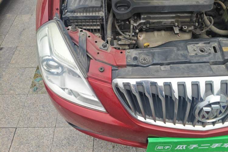 Used Buick Excelle 2013 1.5L Automatic Classic Model Engine Bay Right
