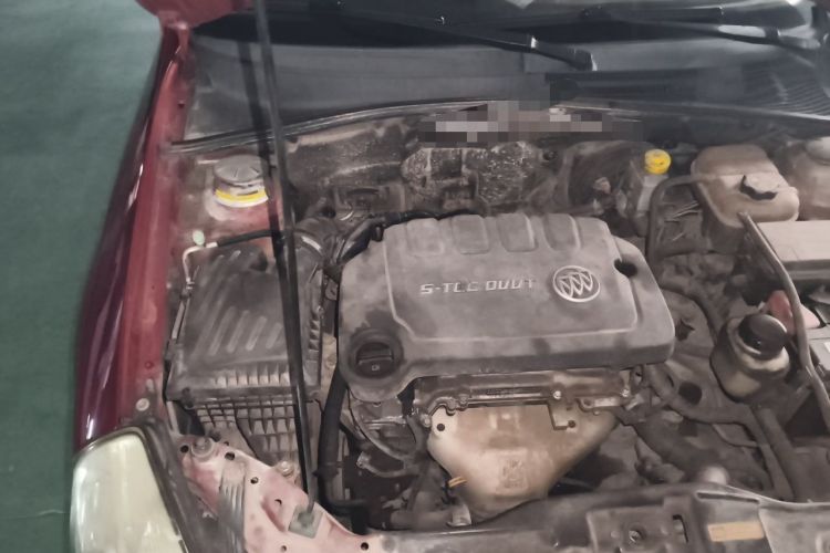 Used Buick Excelle 2013 1.5L Automatic Classic Model Engine Bay Right