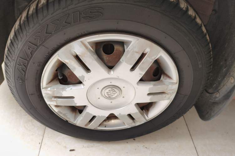 Used Buick Excelle 2013 1.5L Manual Classic Model Exterior 4