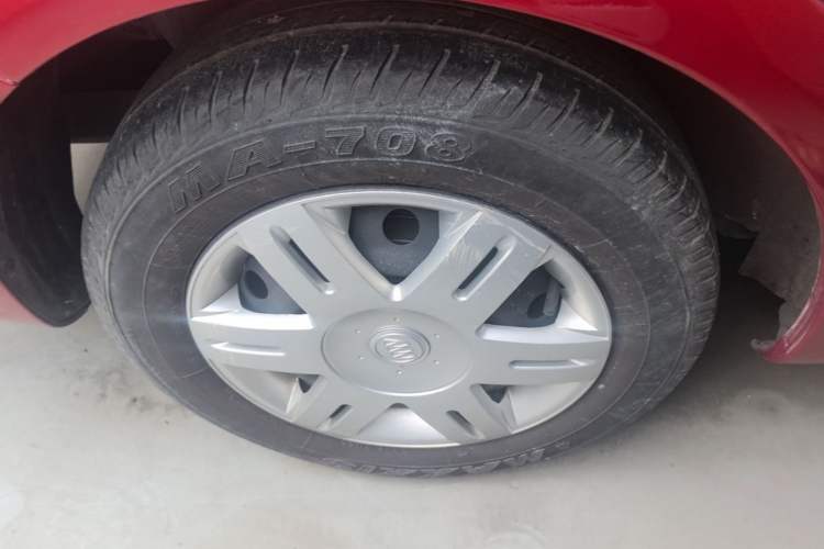 Used Buick Excelle 2013 1.5L Automatic Classic Model Exterior 5