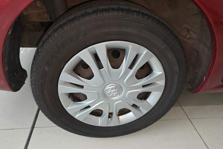 Used Buick Excelle 2013 1.5L Automatic Classic Model Exterior 5