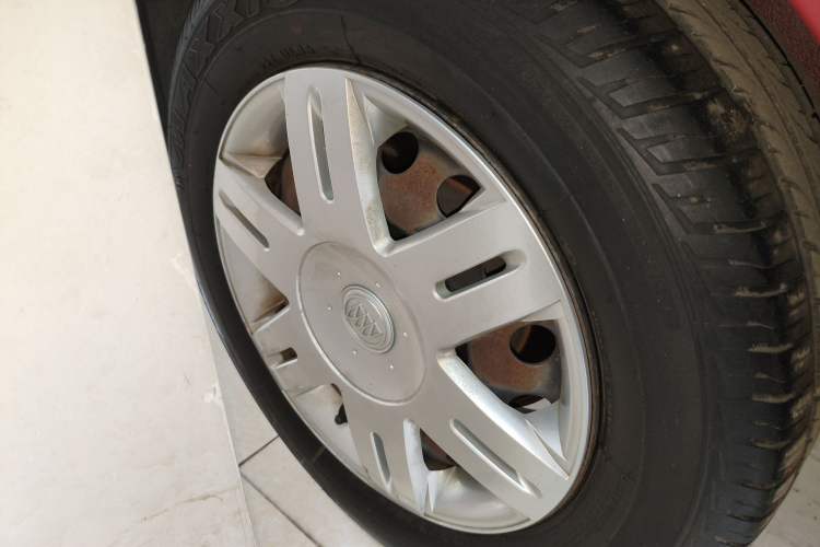 Used Buick Excelle 2013 1.5L Manual Classic Model Exterior 5