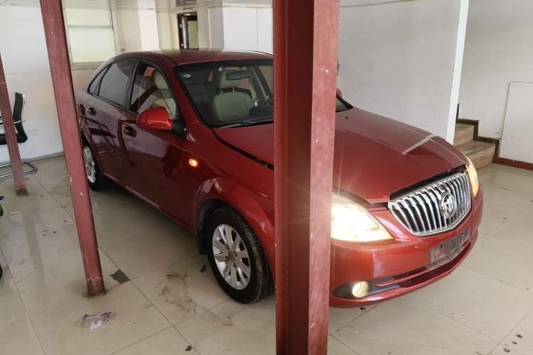 Used Buick Excelle 2013 1.5L Automatic Classic Model Front Right 45 Deg