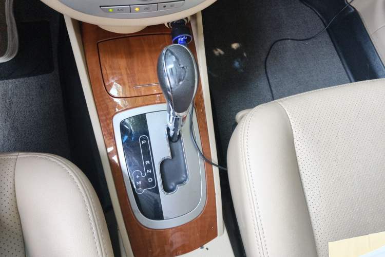 Used Buick Excelle 2013 1.5L Automatic Luxury Model Gear Lever