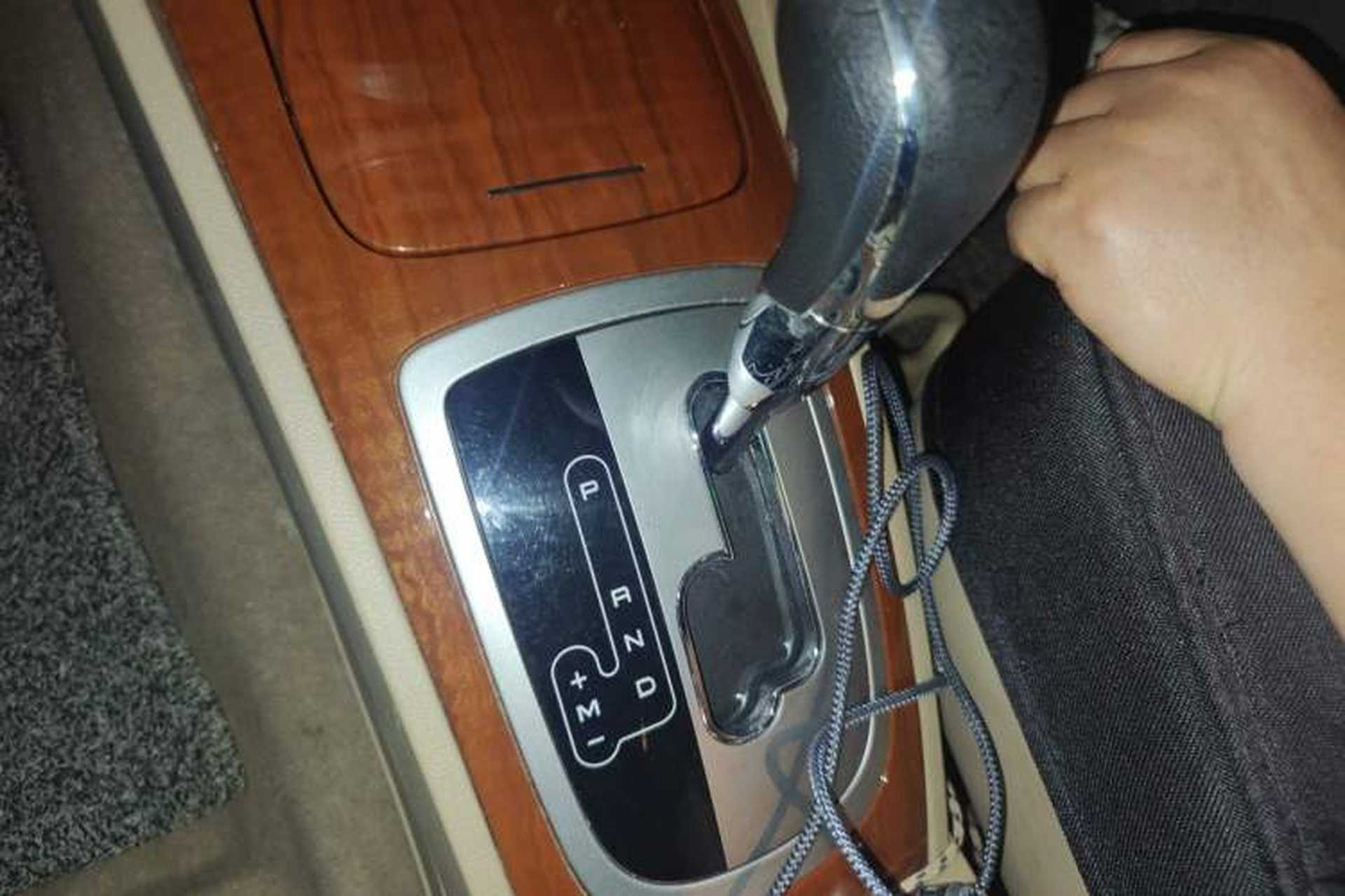 Used Buick Excelle 2013 1.5L Automatic Luxury Model Gear Lever