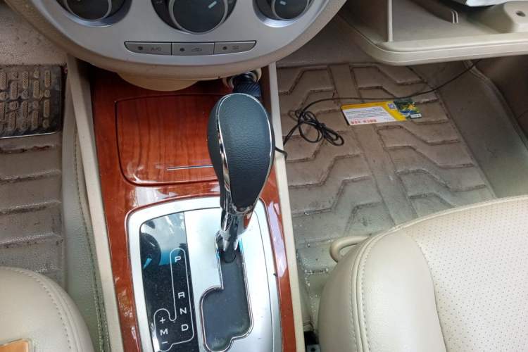 Used Buick Excelle 2013 1.5L Automatic Luxury Model Gear Lever