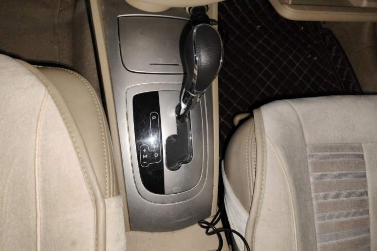Used Buick Excelle 2013 1.5L Automatic Classic Model Gear Lever