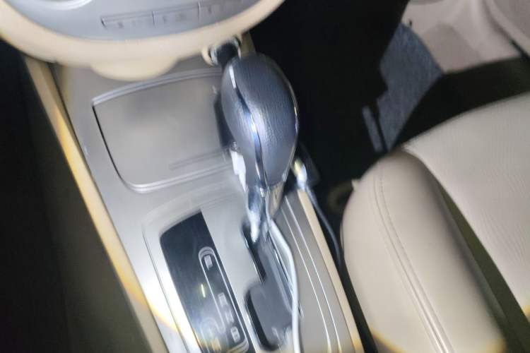Used Buick Excelle 2013 1.5L Automatic Classic Model Gear Lever