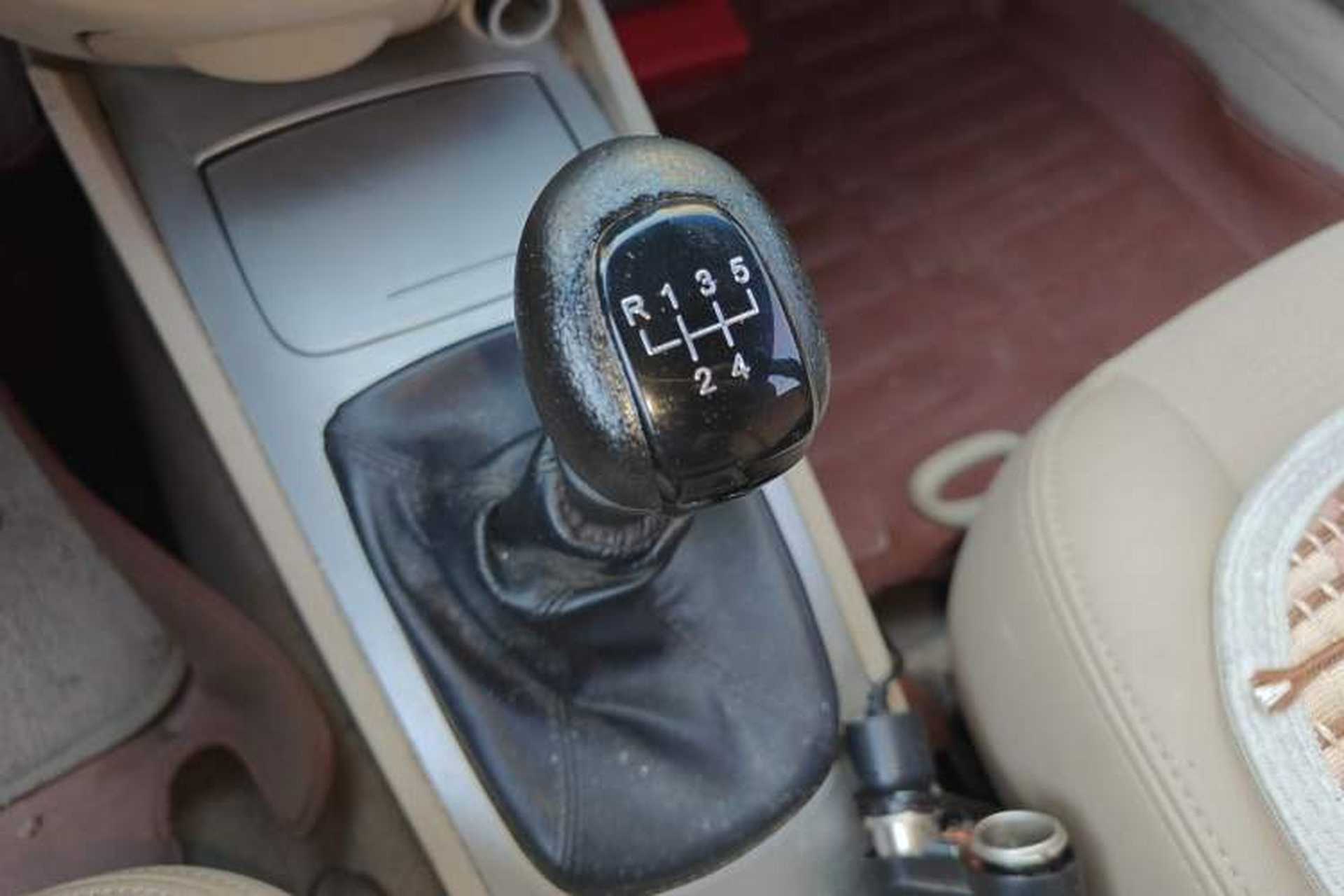 Used Buick Excelle 2013 1.5L Manual Classic Model Gear Lever
