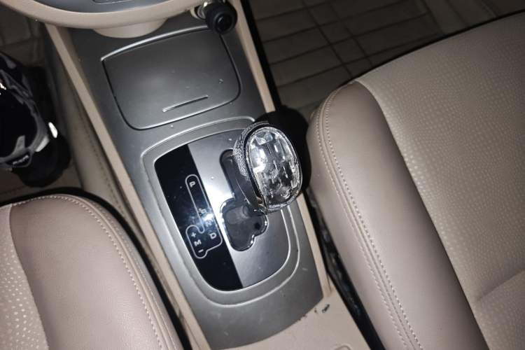 Used Buick Excelle 2013 1.5L Automatic Classic Model Gear Lever