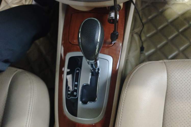 Used Buick Excelle 2013 1.5L Automatic Luxury Model Gear Lever