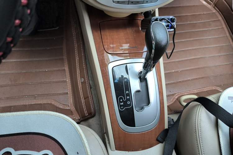 Used Buick Excelle 2013 1.5L Automatic Luxury Model Gear Lever