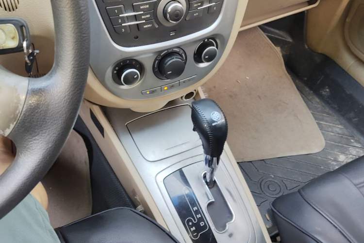 Used Buick Excelle 2013 1.5L Automatic Classic Model Gear Lever