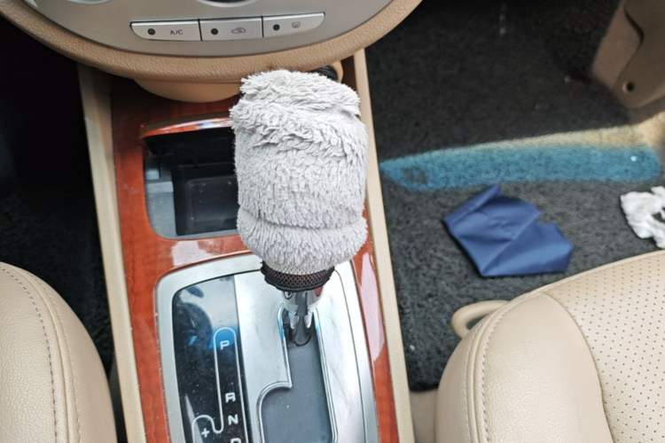 Used Buick Excelle 2013 1.5L Automatic Luxury Model Gear Lever
