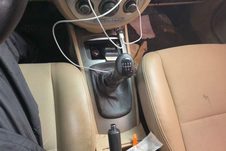 Used Buick Excelle 2013 1.5L Manual Classic Model Gear Lever