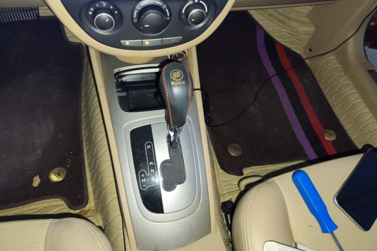Used Buick Excelle 2013 1.5L Automatic Classic Model Gear Lever