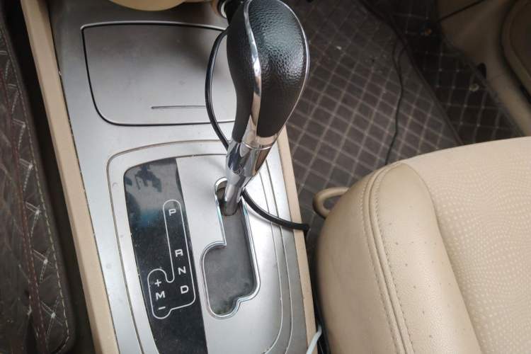Used Buick Excelle 2013 1.5L Automatic Classic Model Gear Lever