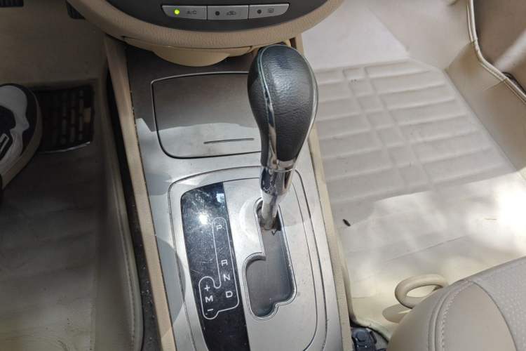 Used Buick Excelle 2013 1.5L Automatic Classic Model Gear Lever