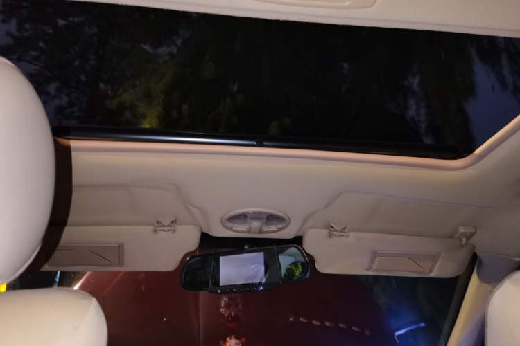 Used Buick Excelle 2013 1.5L Automatic Luxury Model Headliner