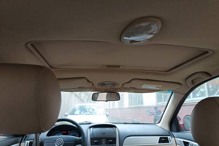 Used Buick Excelle 2013 1.5L Manual Classic Model Headliner